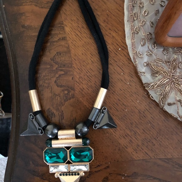 Statement necklace - Picture 3 of 3